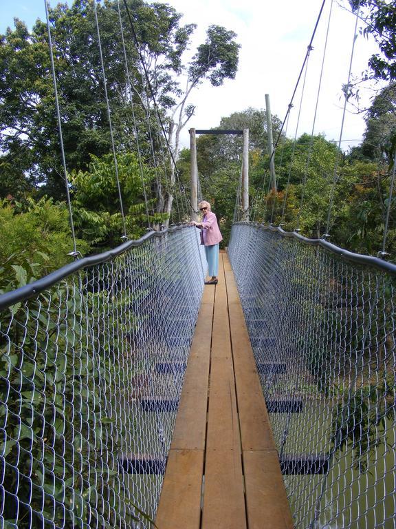 Lake Eacham Tourist Park & Cabins Kültér fotó