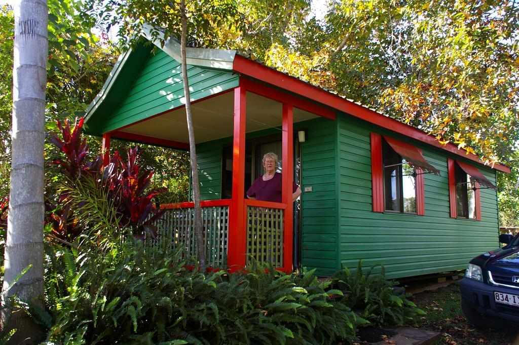 Lake Eacham Tourist Park & Cabins Szoba fotó