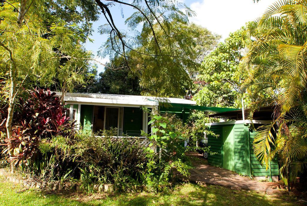 Lake Eacham Tourist Park & Cabins Szoba fotó