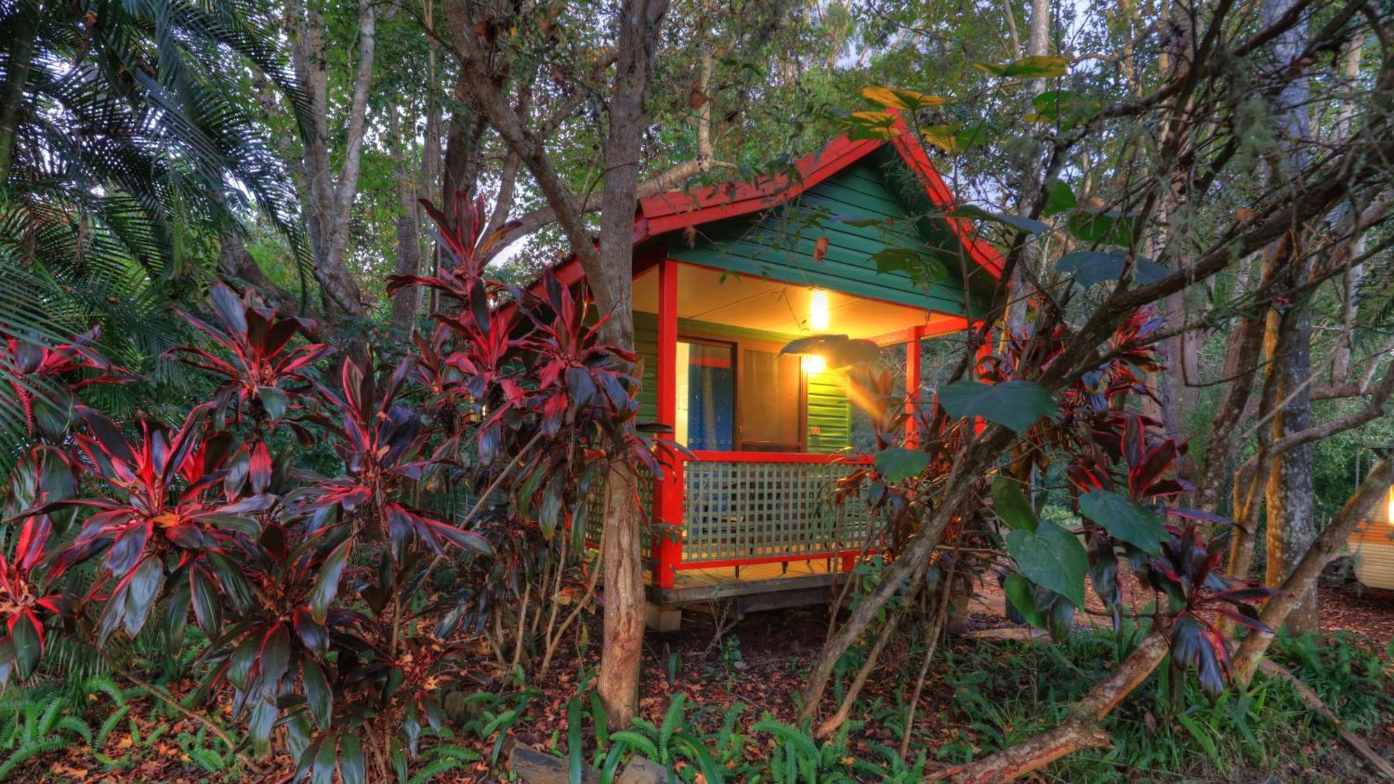 Lake Eacham Tourist Park & Cabins Kültér fotó