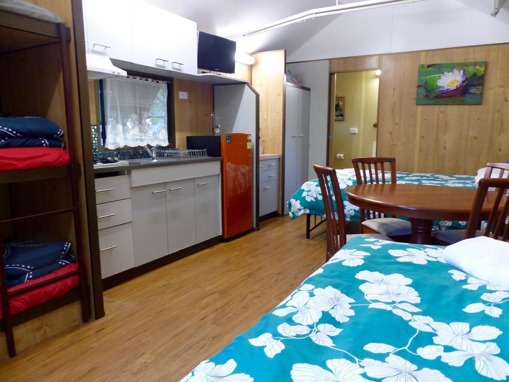 Lake Eacham Tourist Park & Cabins Kültér fotó
